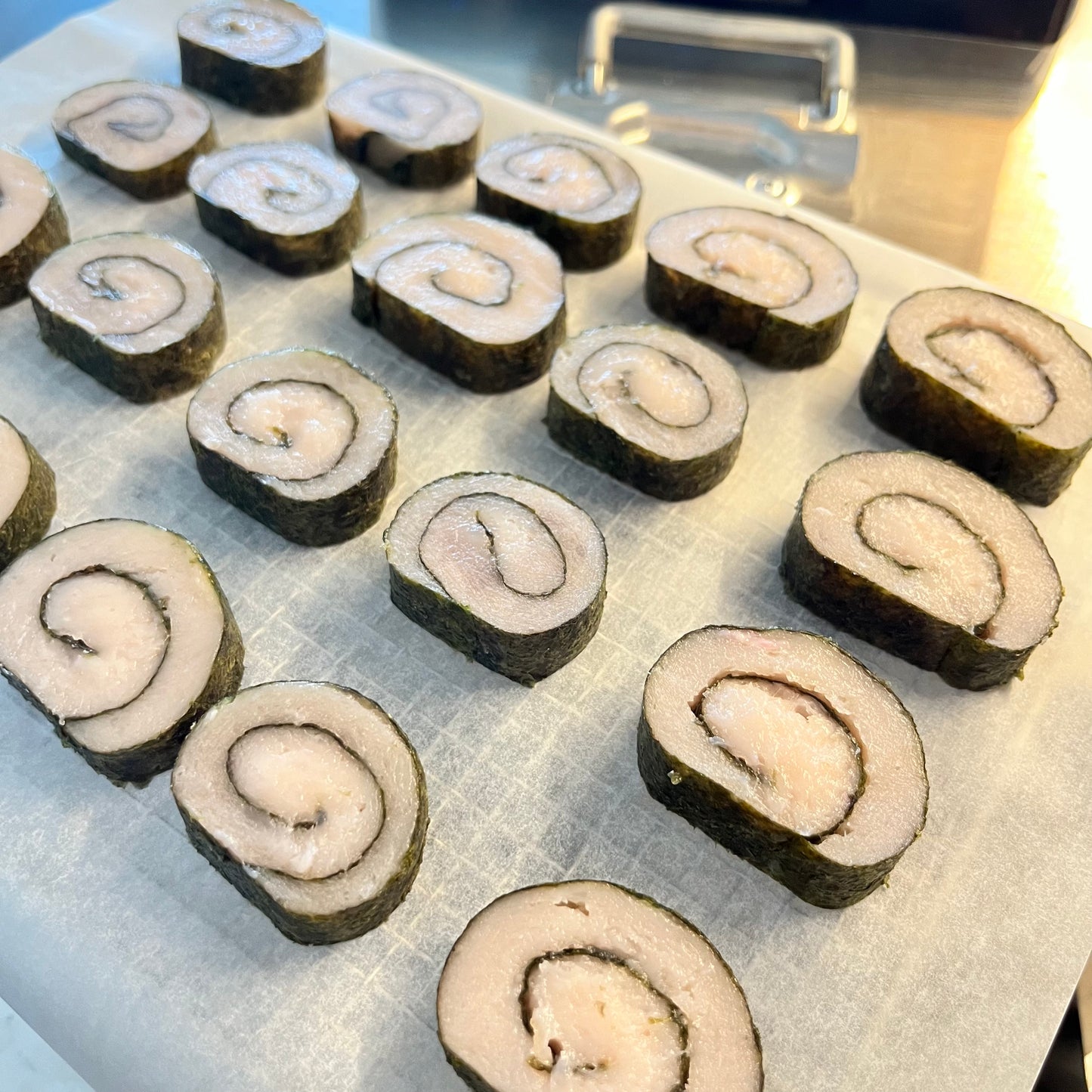 Air-dried chicken sushi